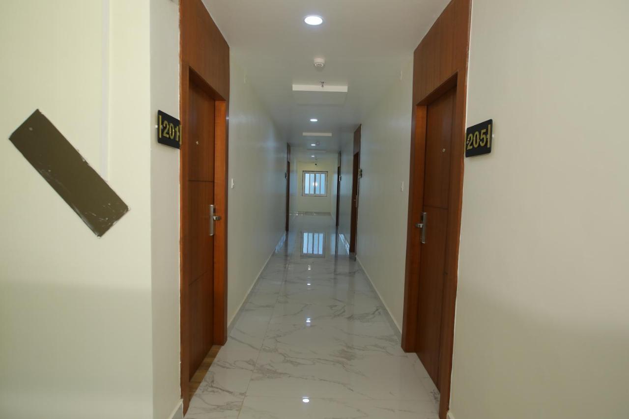 Radha Rani Residency Hotel Khammam Exterior foto